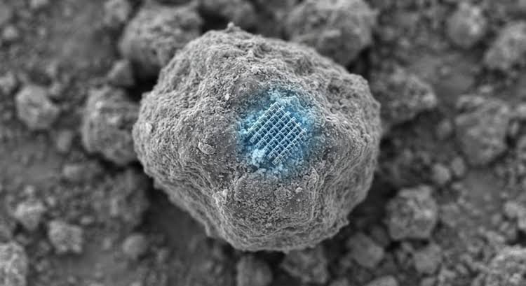 Microscopic Alien Technology on the Moon